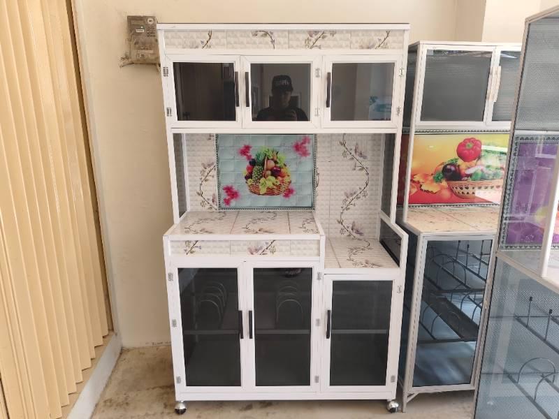 Lemari Makan 3 pintu