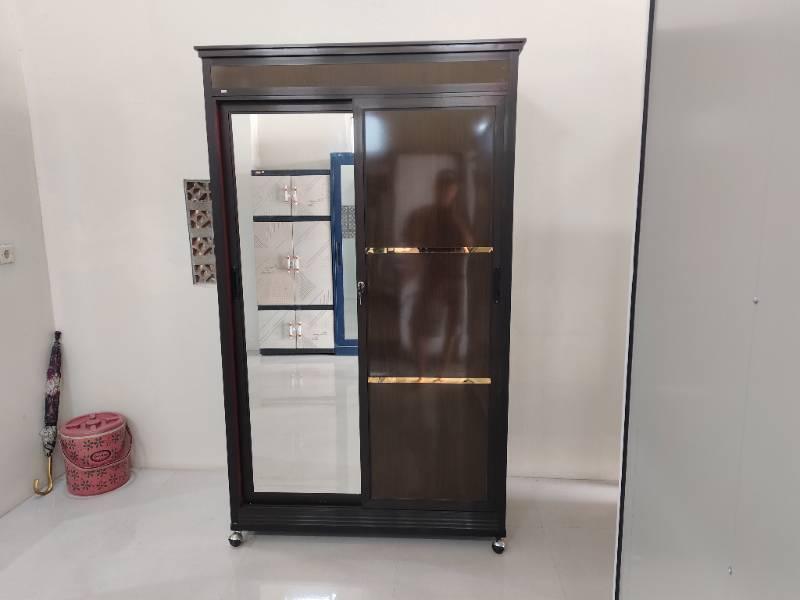 Lemari Pakaian Warna Hitam 2pintu
